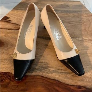 Gorgeous Salvatore Ferragamo 2” heel!